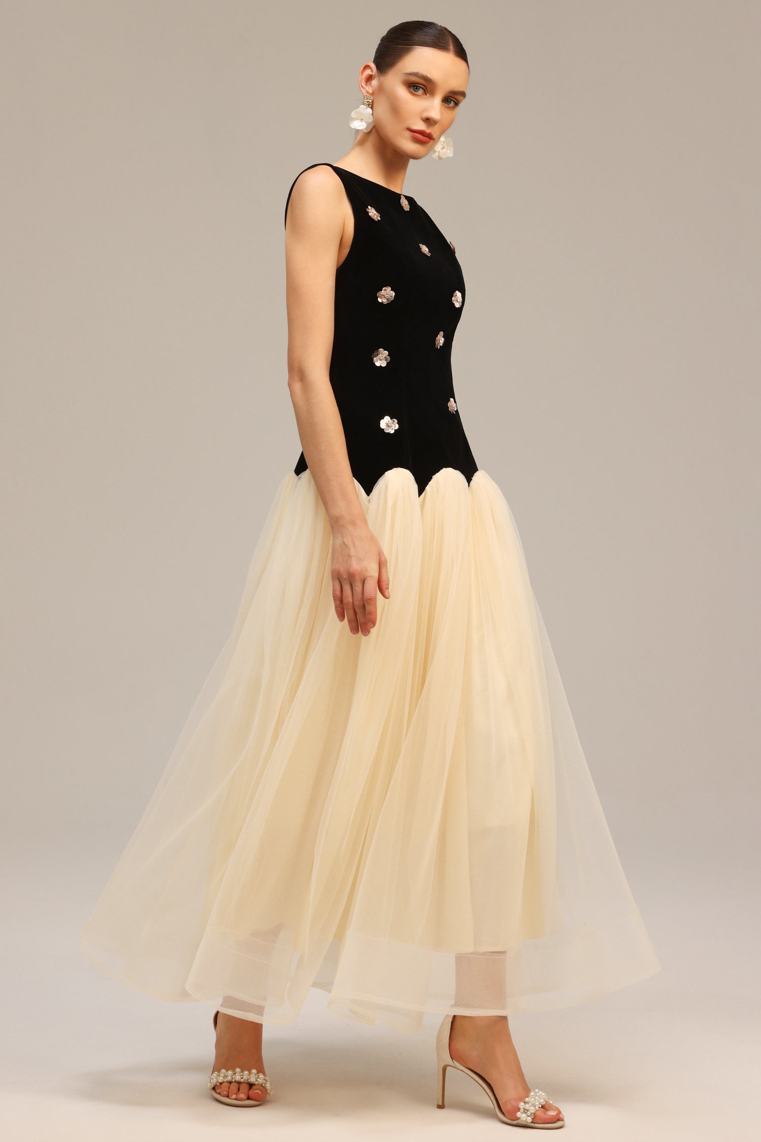 Roto Sleeveless Sequin Flowers Maxi Dress C250500082