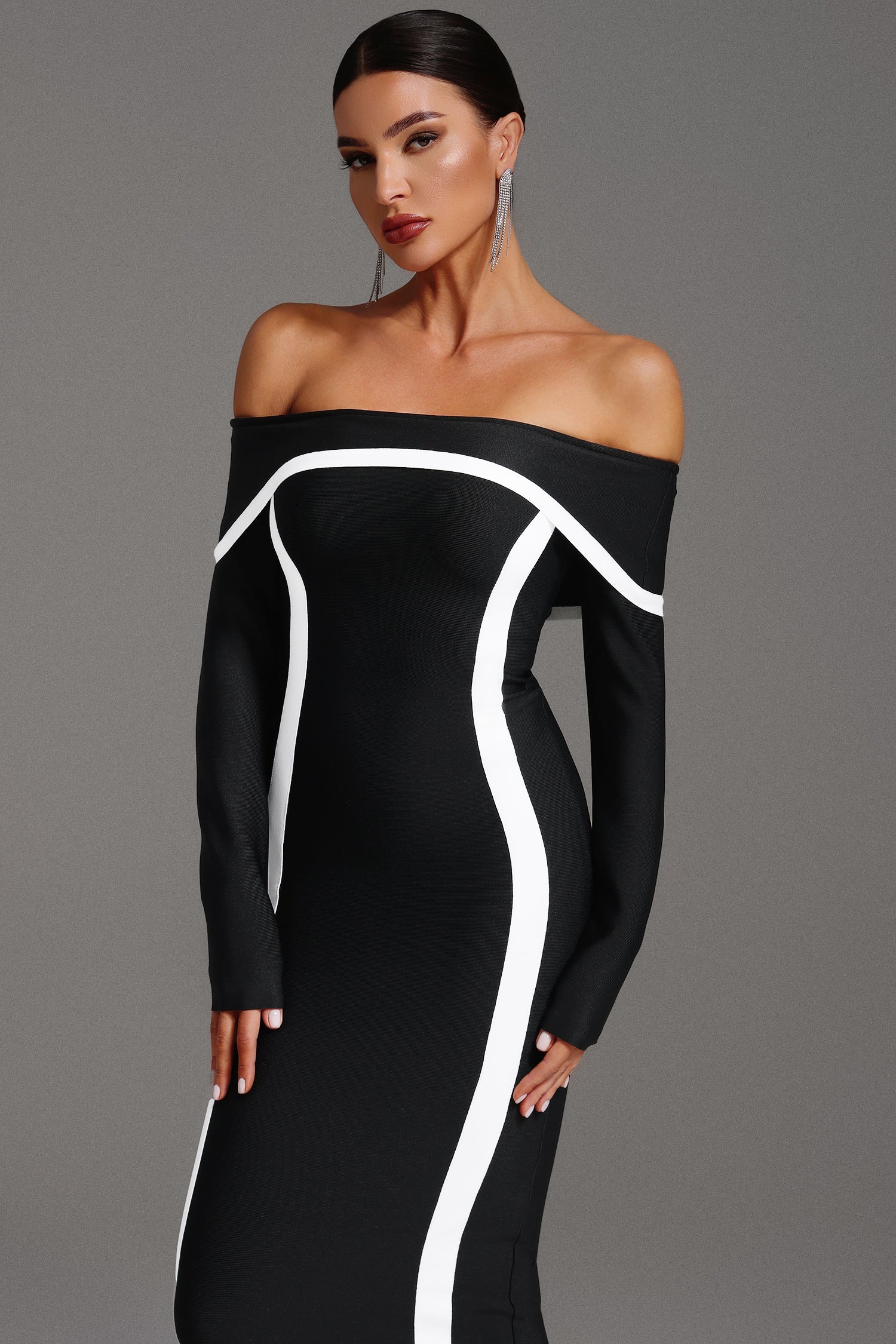 Hilda Off-the-Shoulder Long Sleeve Maxi Dress D250101234