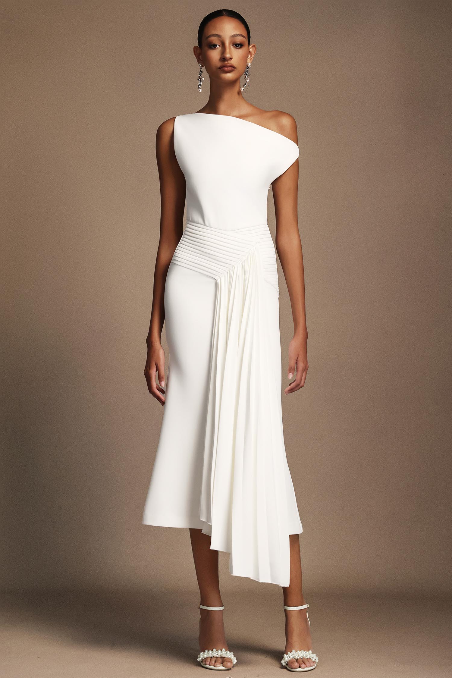 Paulina Oblique Shoulder Sleeveless Folds White Midi Dress C250300341