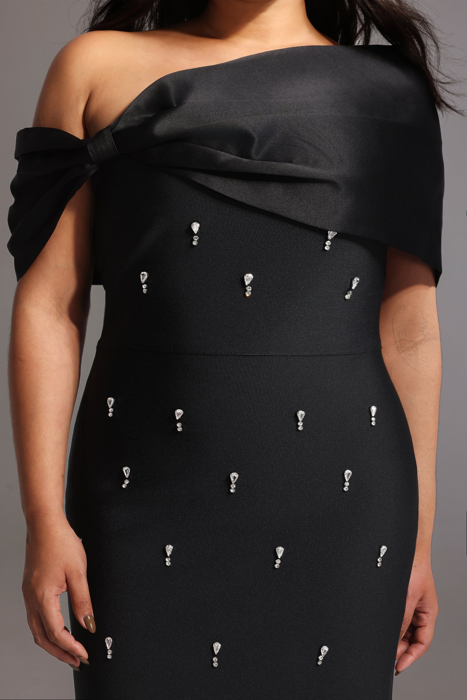 Palez Sleeveless One Shoulder Diamond Bow Bandage Maxi Dress D250101317
