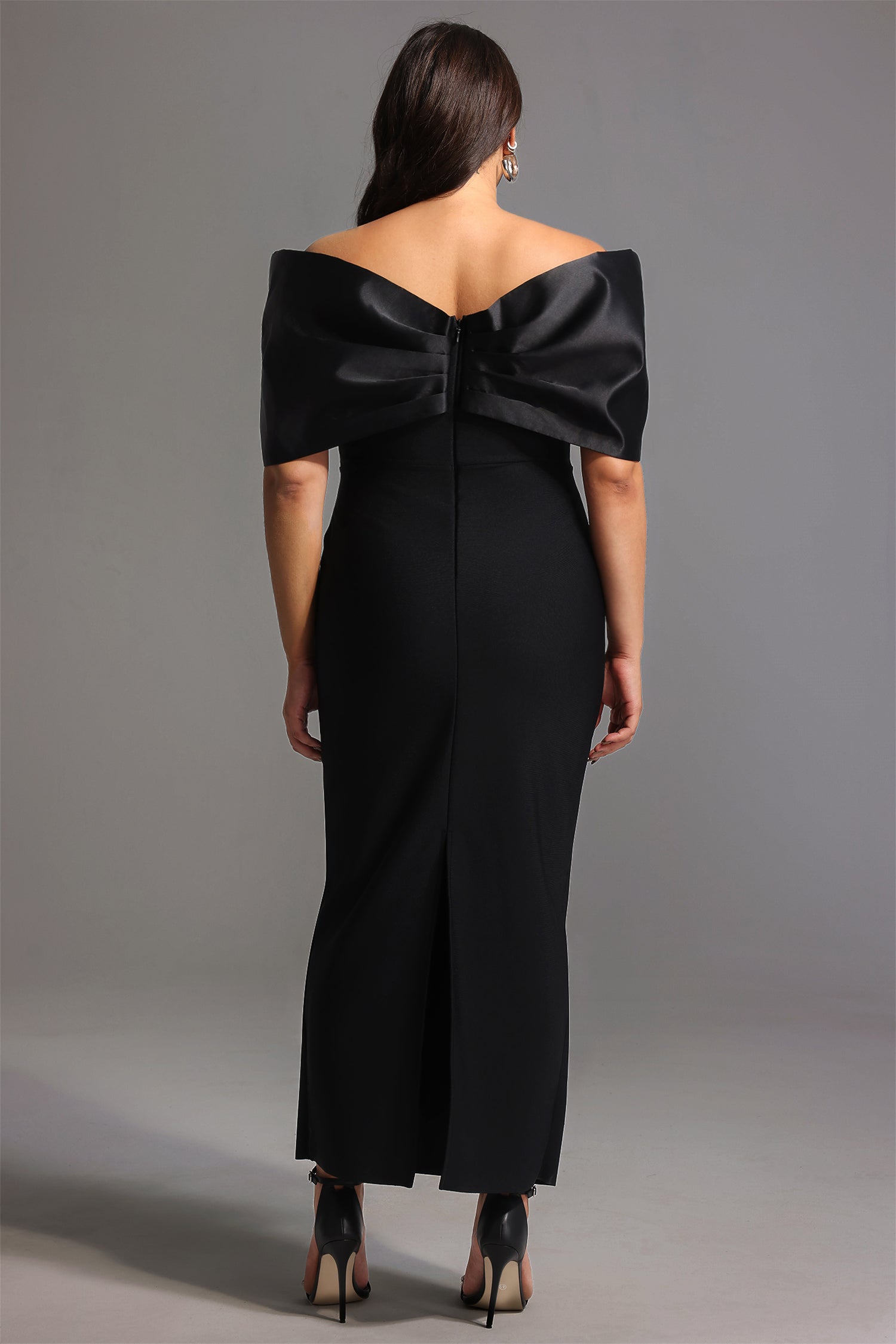Soloma Off-the-Shoulder Diamond Maxi Dress D250201496