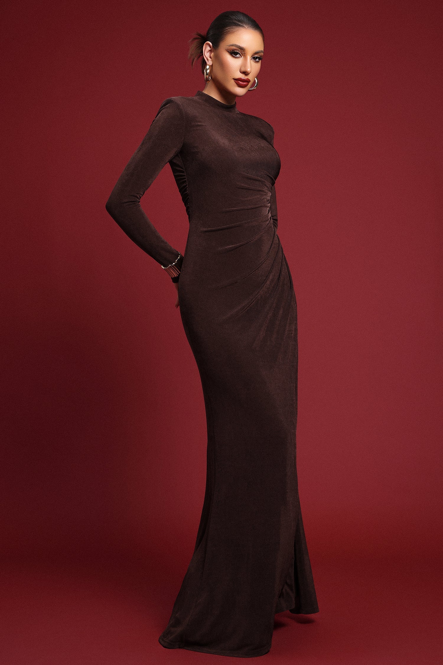 Ivy Elegant Contour Long Sleeve Gathered Knit Maxi Dress D250904402
