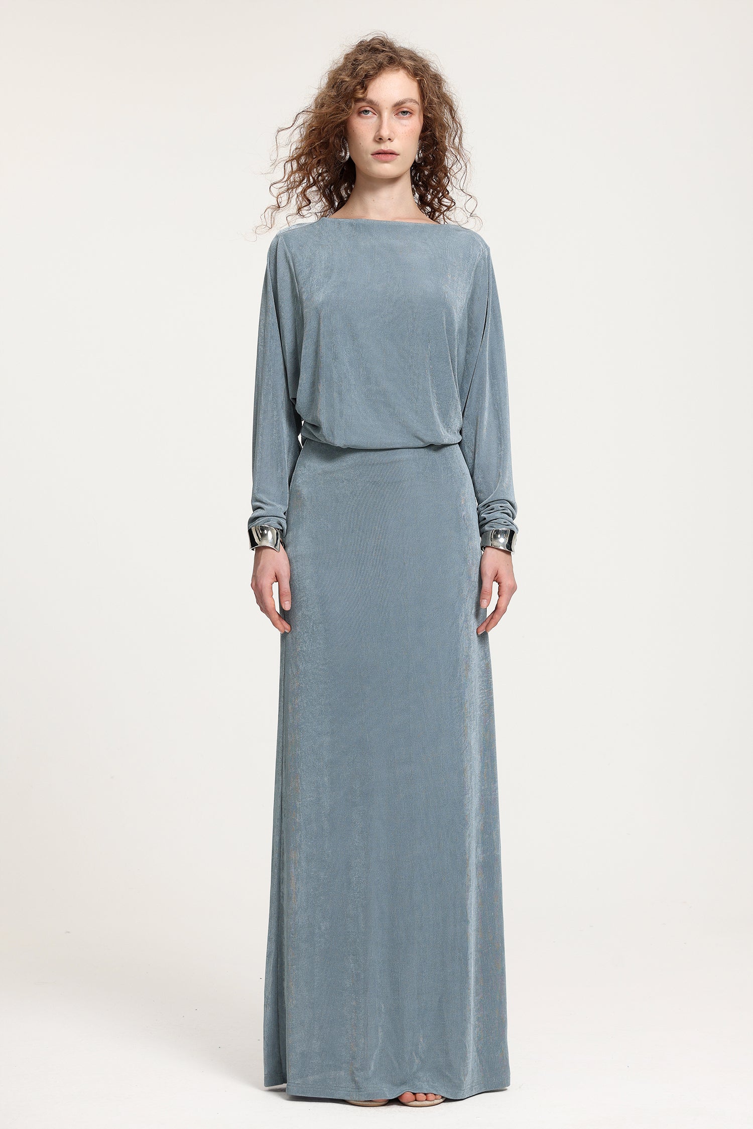 Boat Neck Dolman Sleeve Open-Back Maxi Dress R2510DT023