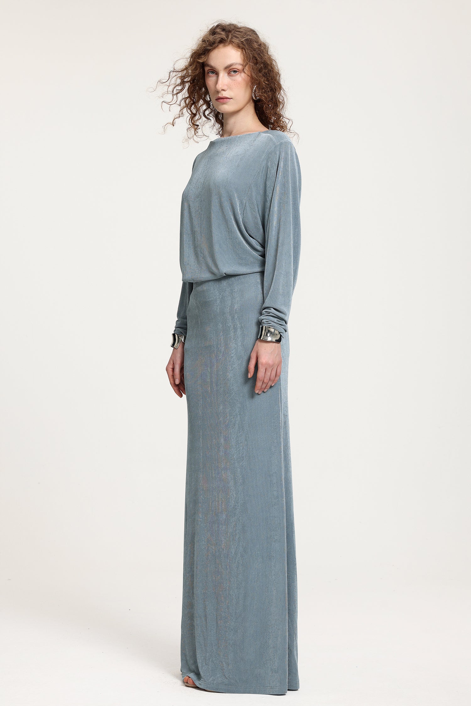 Boat Neck Dolman Sleeve Open-Back Maxi Dress R2510DT023