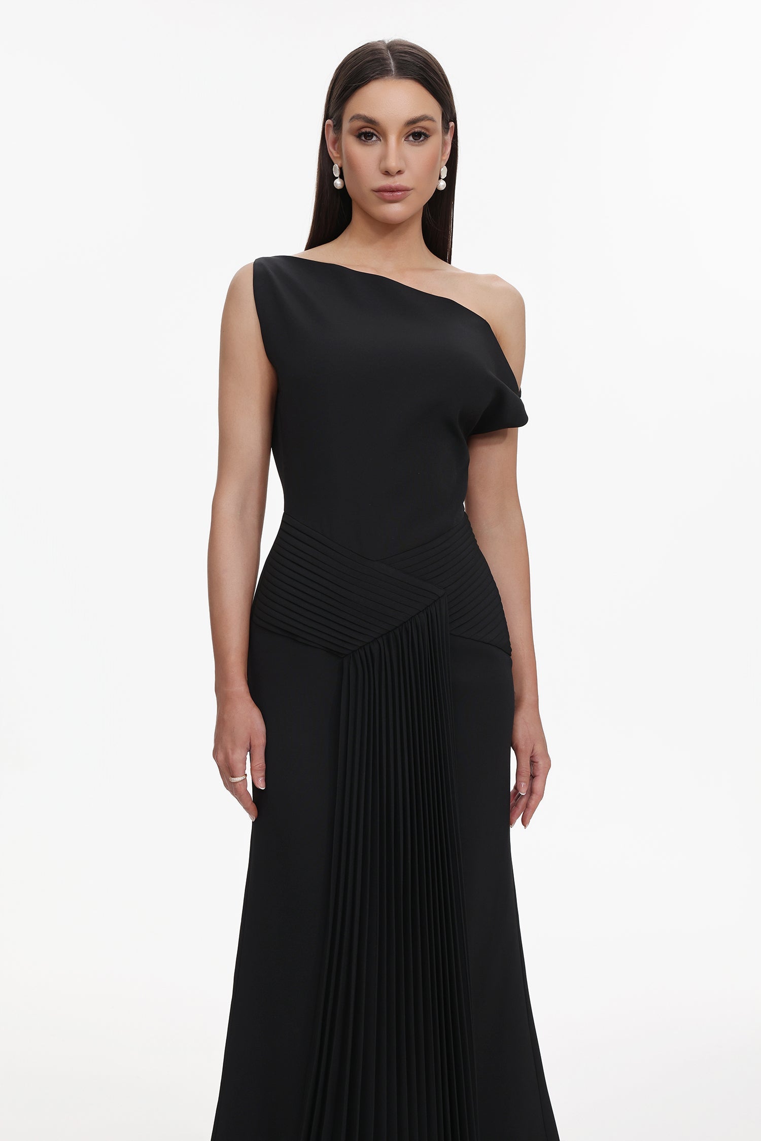 Juny Oblique Shoulder Sleeveless Folds Midi Dress C250300341