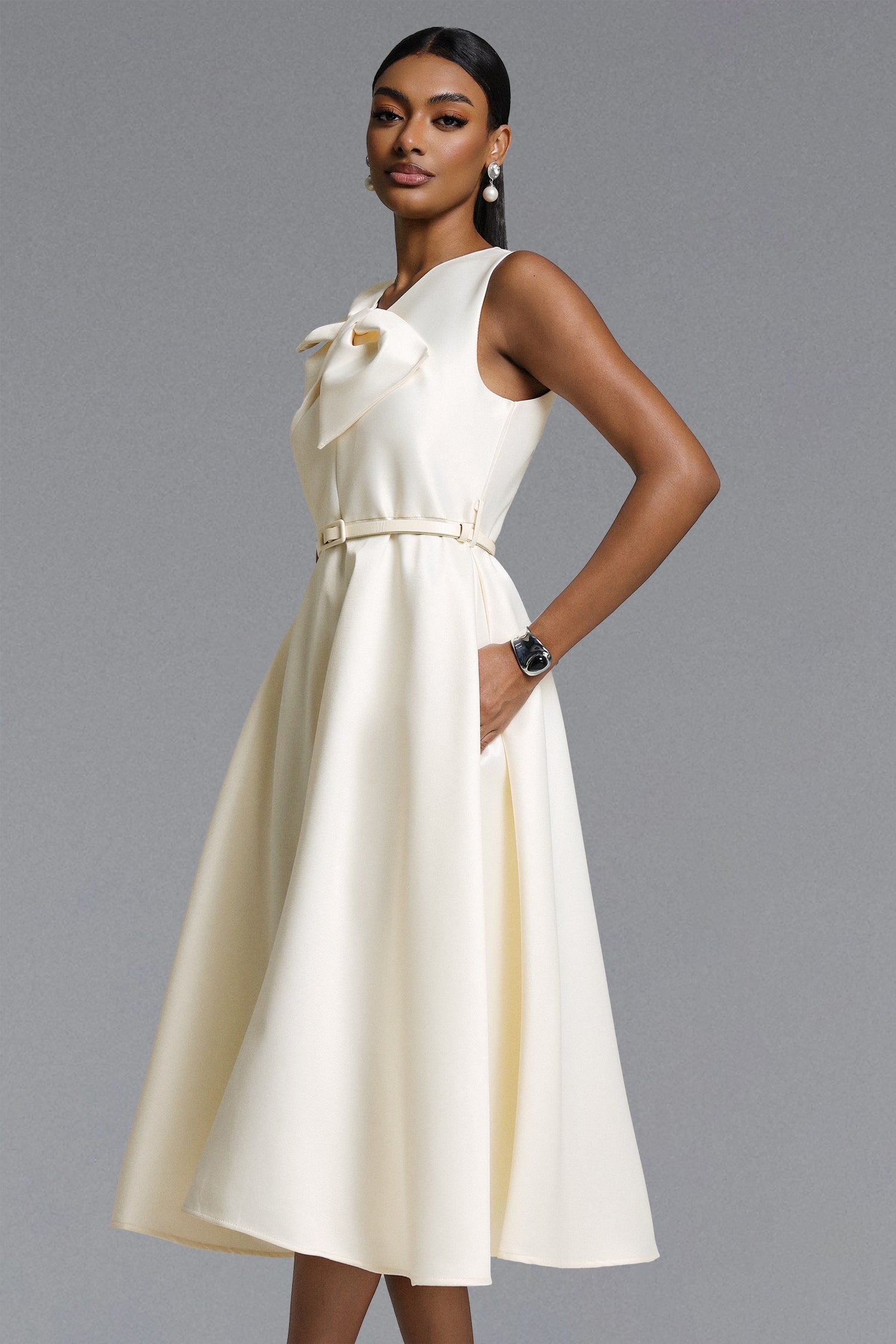 Fallon Elegant Tailored Sleeveless Bow Detailed Woven Midi Dress D260401112