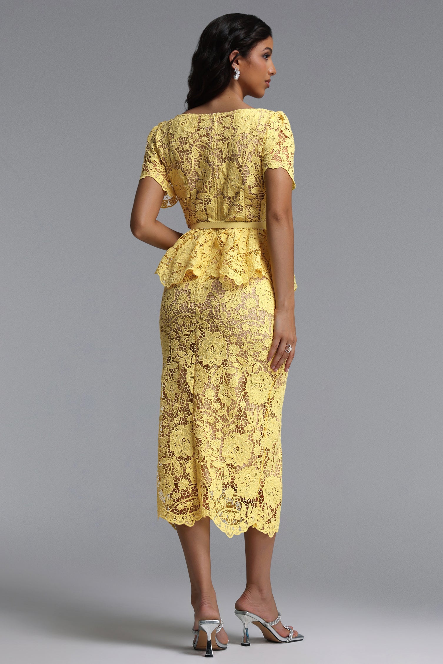 Quinn Elegant Cinched Short Sleeve Floral Lace Maxi Dress C260400088