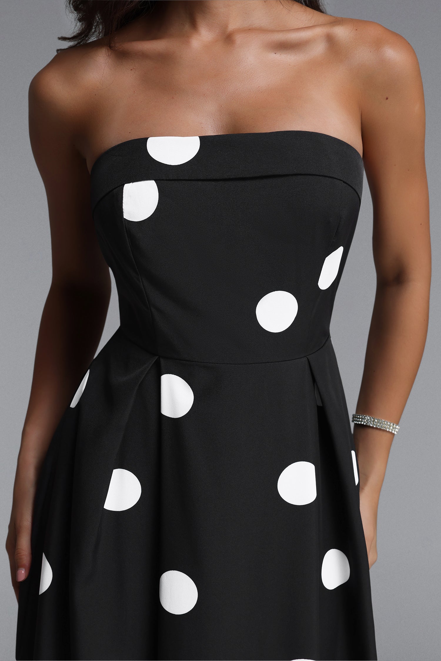Marley Elegant Tailored Sleeveless Polka Dot Woven Maxi Dress C260400062