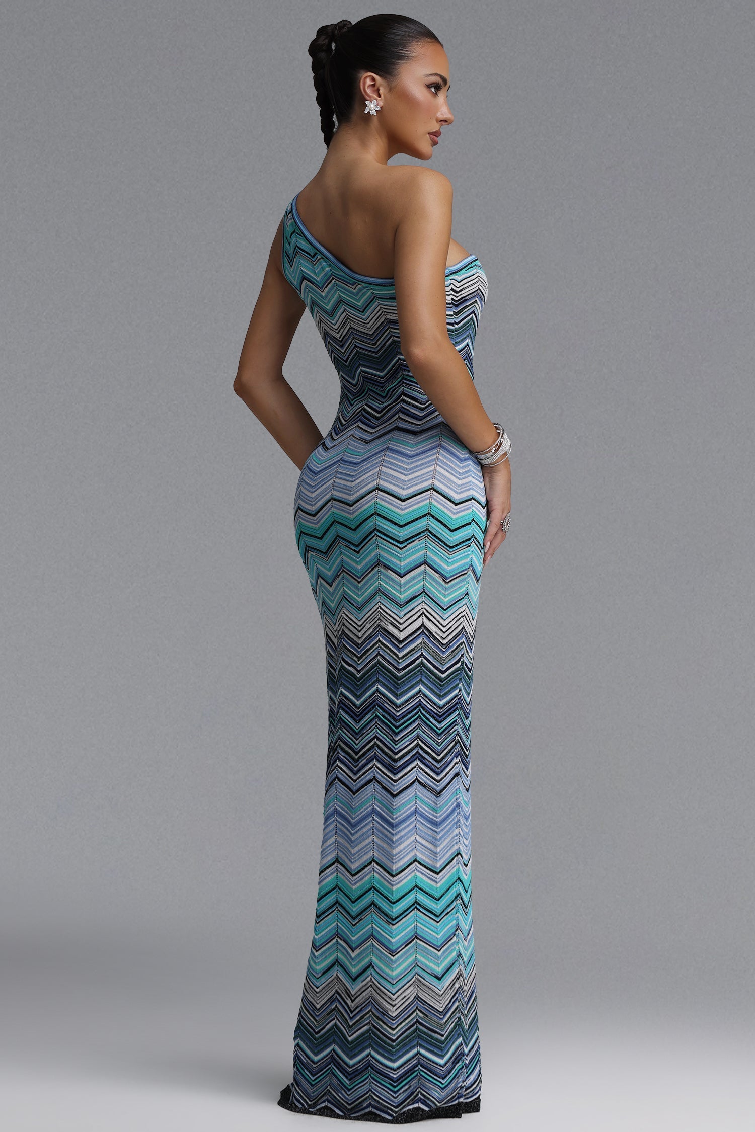 Raisin Resort Contour Chevron Print Knit Maxi Dress C260600089