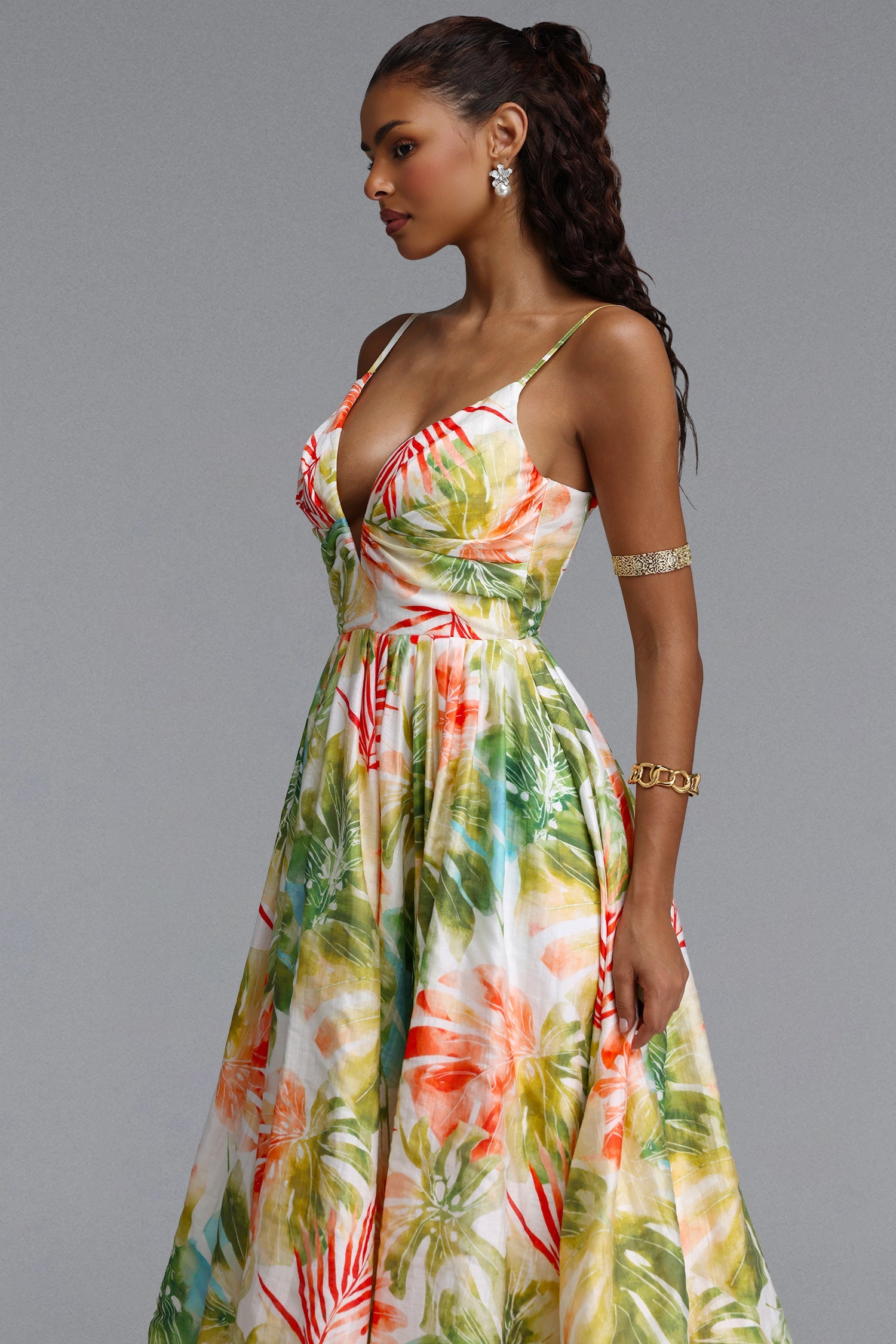 Kamaria Romantic Cinched V Neck Spaghetti Strap Ruched Floral Print Woven Maxi Dress C260405101
