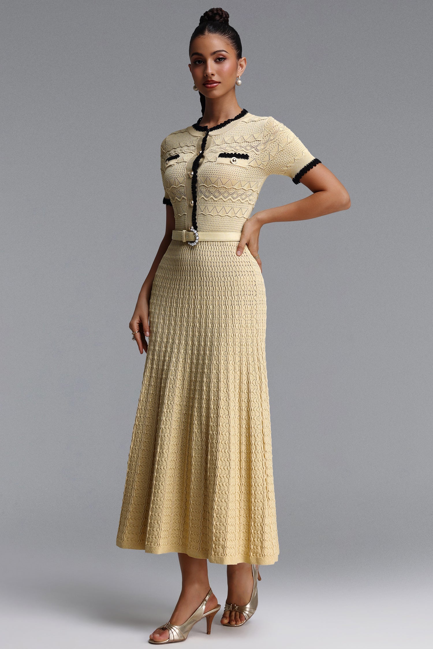 Wagani Elegant Contour Round Neck Short Sleeve Knit Maxi Dress C260800095