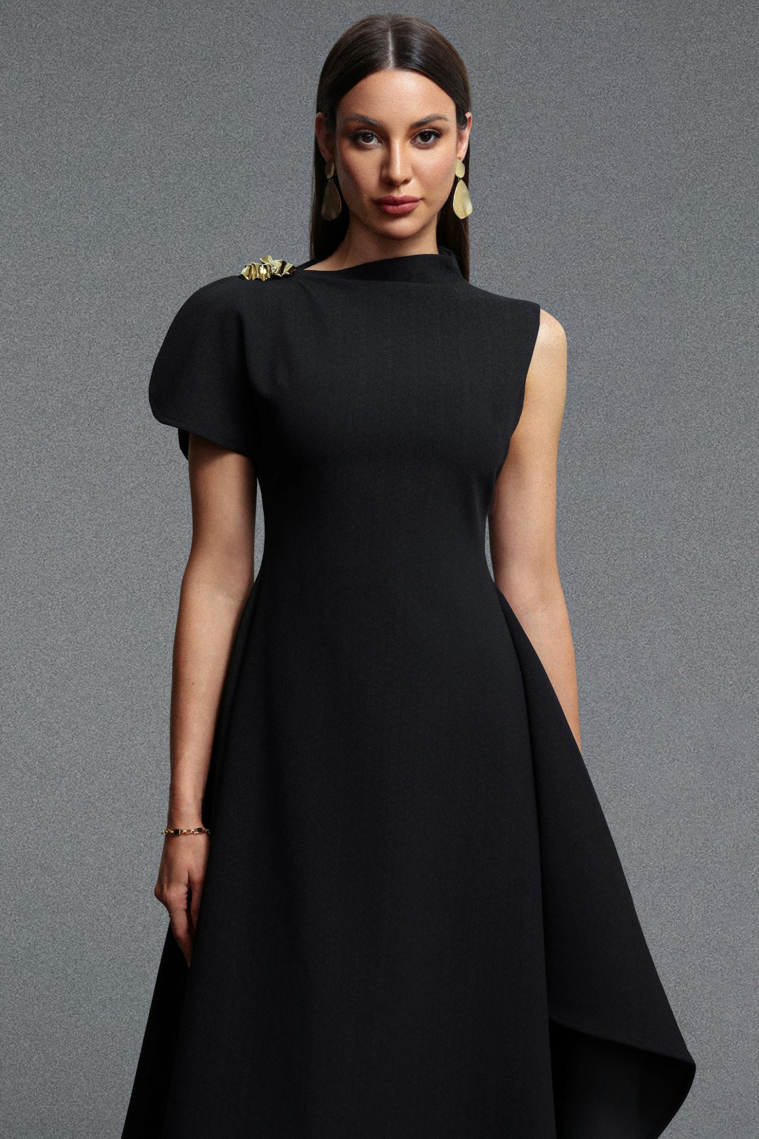 Weren Elegant Contour High Neck Asymmetric Black Maxi Dress D251201536