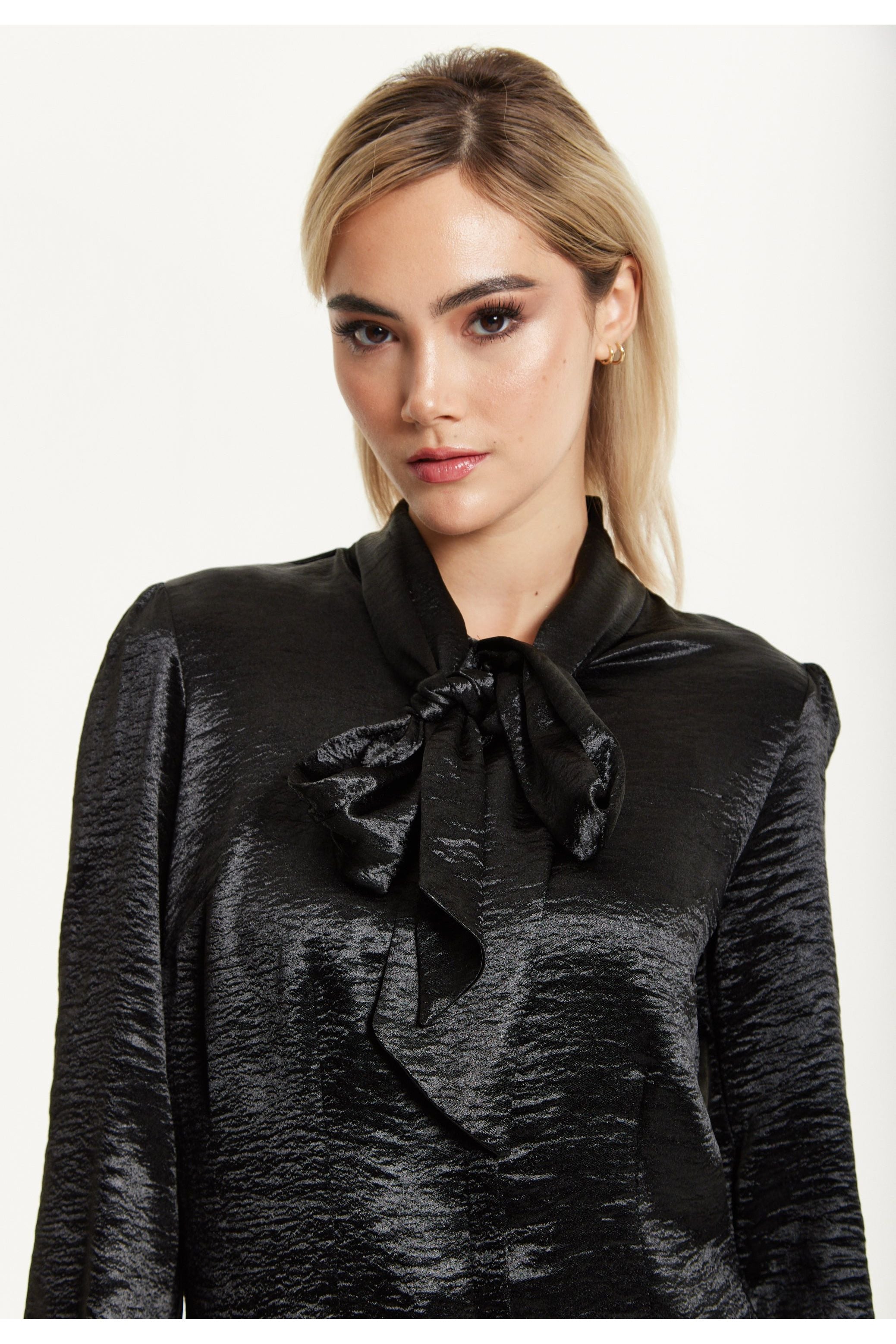 Black Satin Pussy-Bow Blouse 25AW-51001
