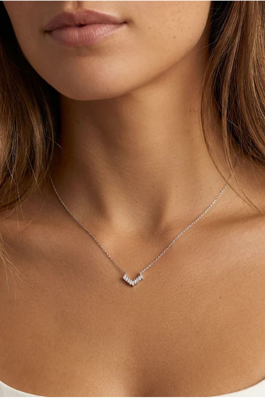 Dainty Baguette Bar Necklace 553