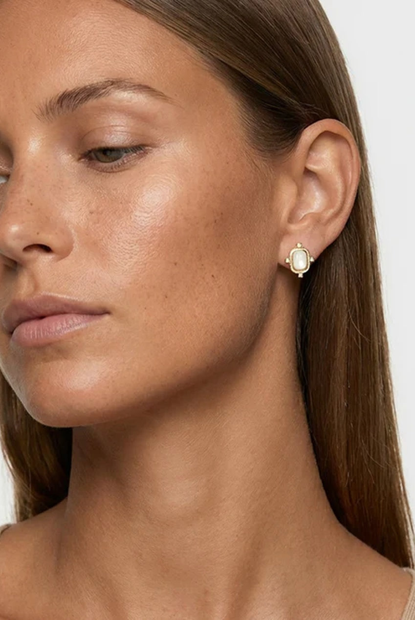 White Heirloom Stud Earrings 599