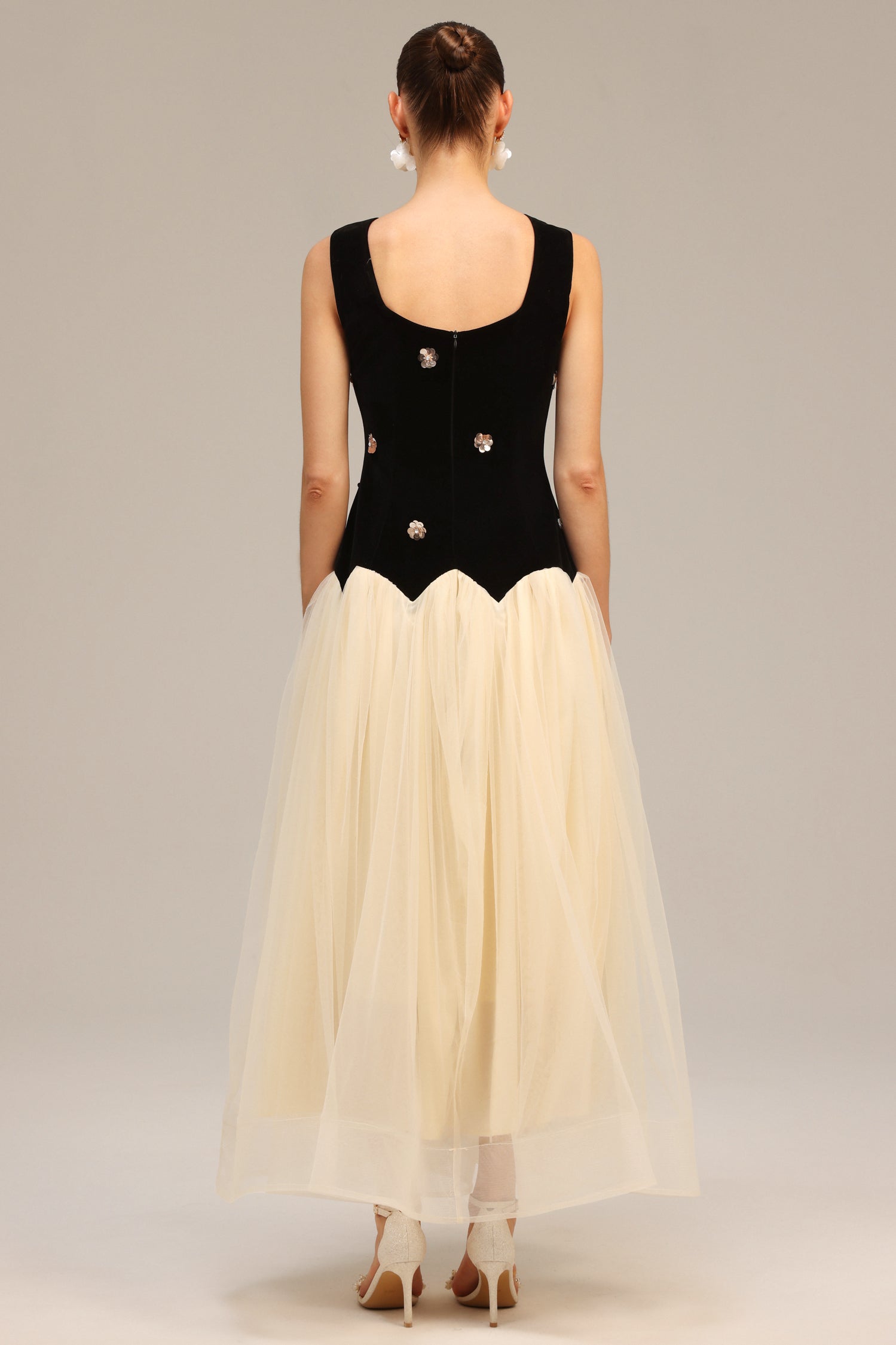 Roto Sleeveless Sequin Flowers Maxi Dress C250500082