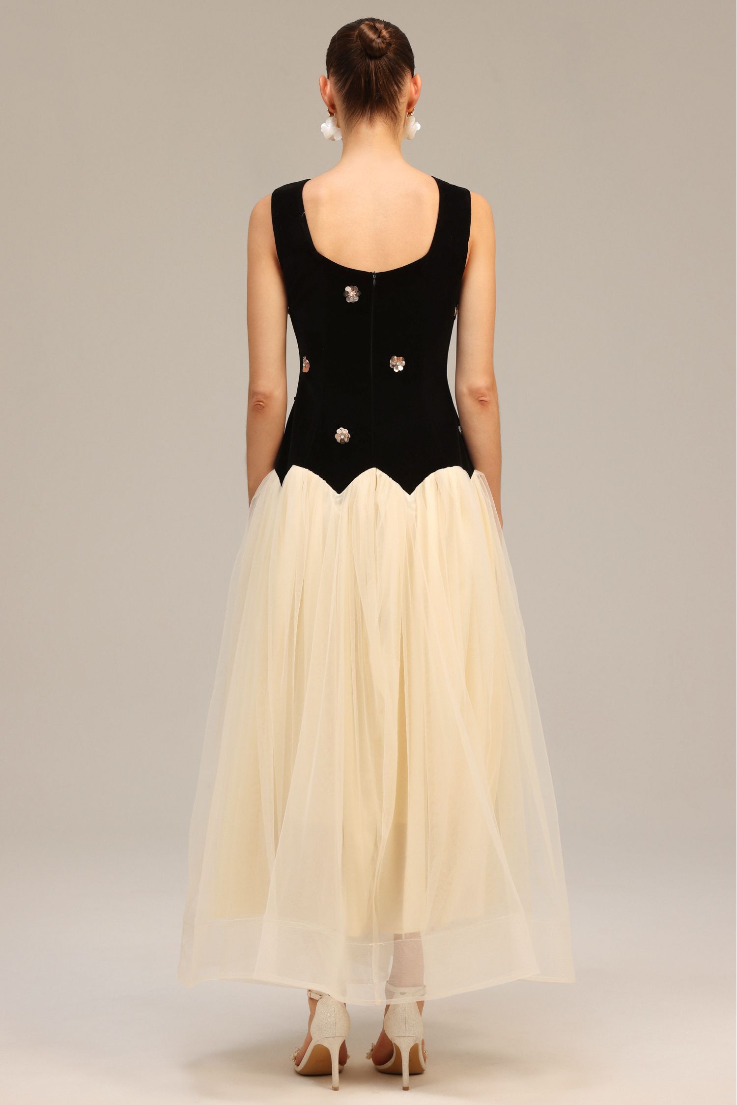 Roto Sleeveless Sequin Flowers Maxi Dress C250500082