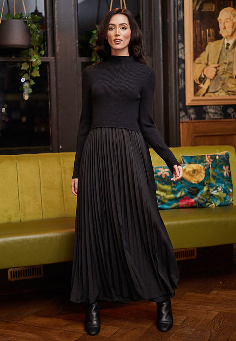Knit Top And Pleated Skirt Maxi Dress In Black by Angeleye