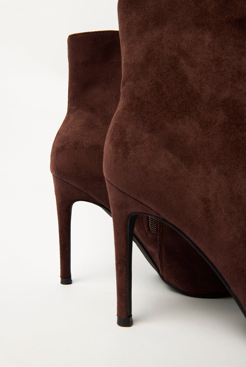 Pointed Toe High Heel Boots AW26226B025