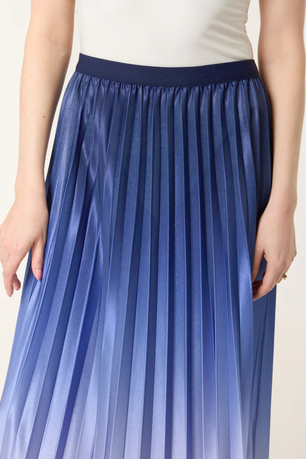 Blue Gradient Pleated Midi Skirt NALL257222008