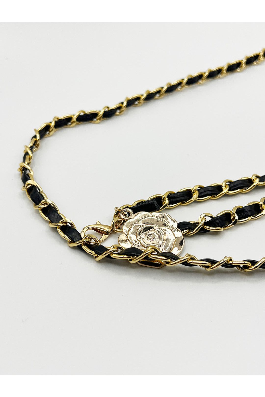Rose Chain Faux Leather Belt In Black Gold BT410702
