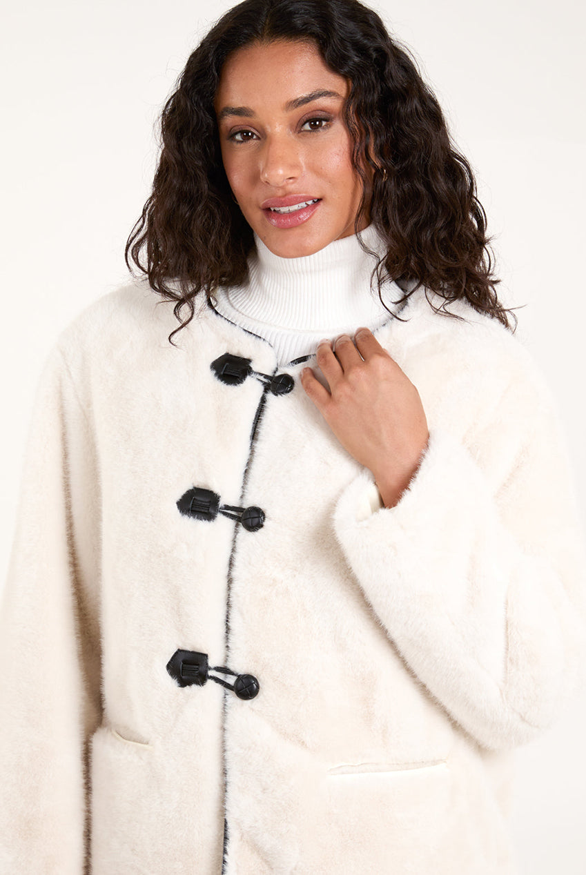Collarless Toggle Detail Faux Fur Jacket BV246124013