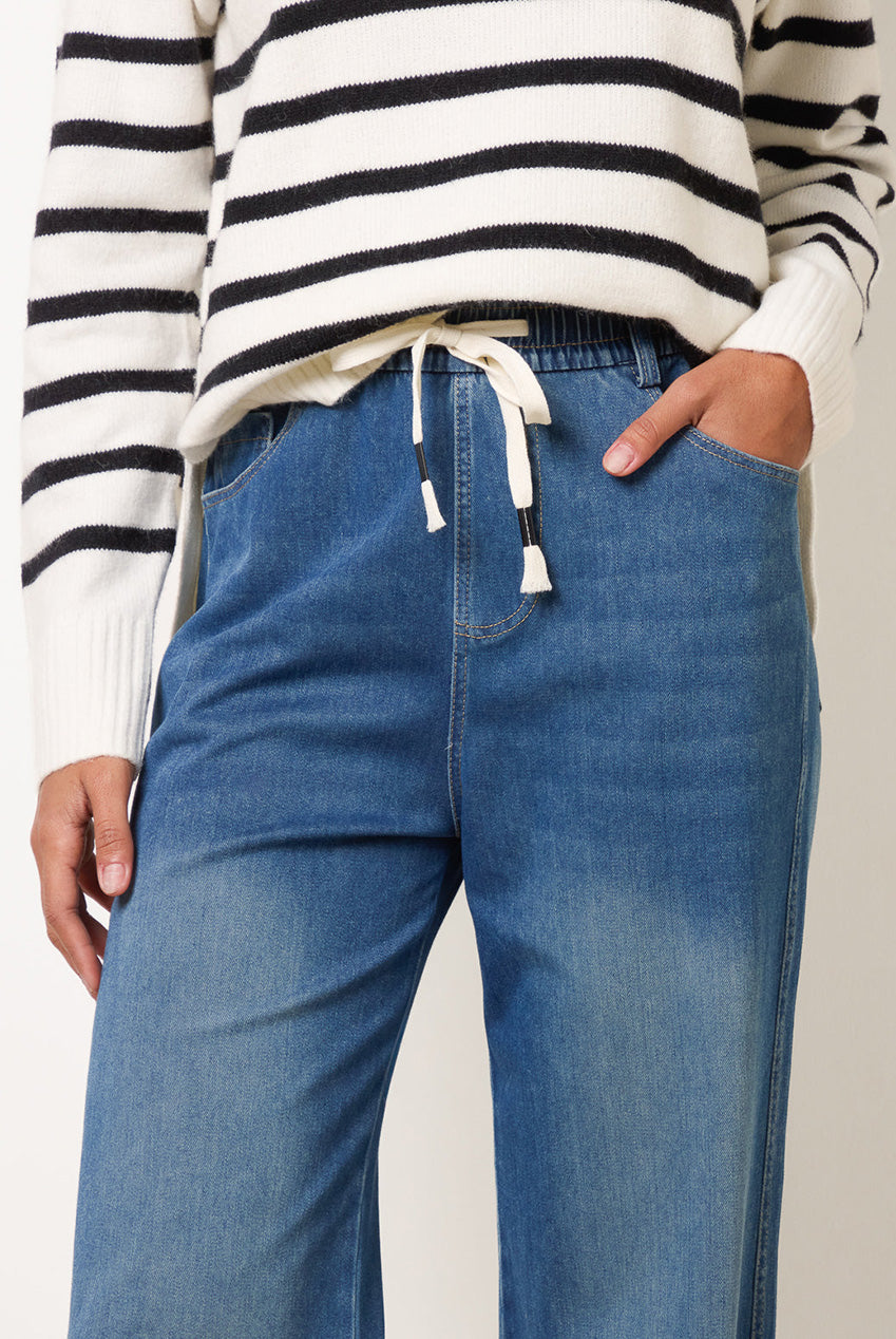 Elasticated Waist Jeans With Tie BV261203018