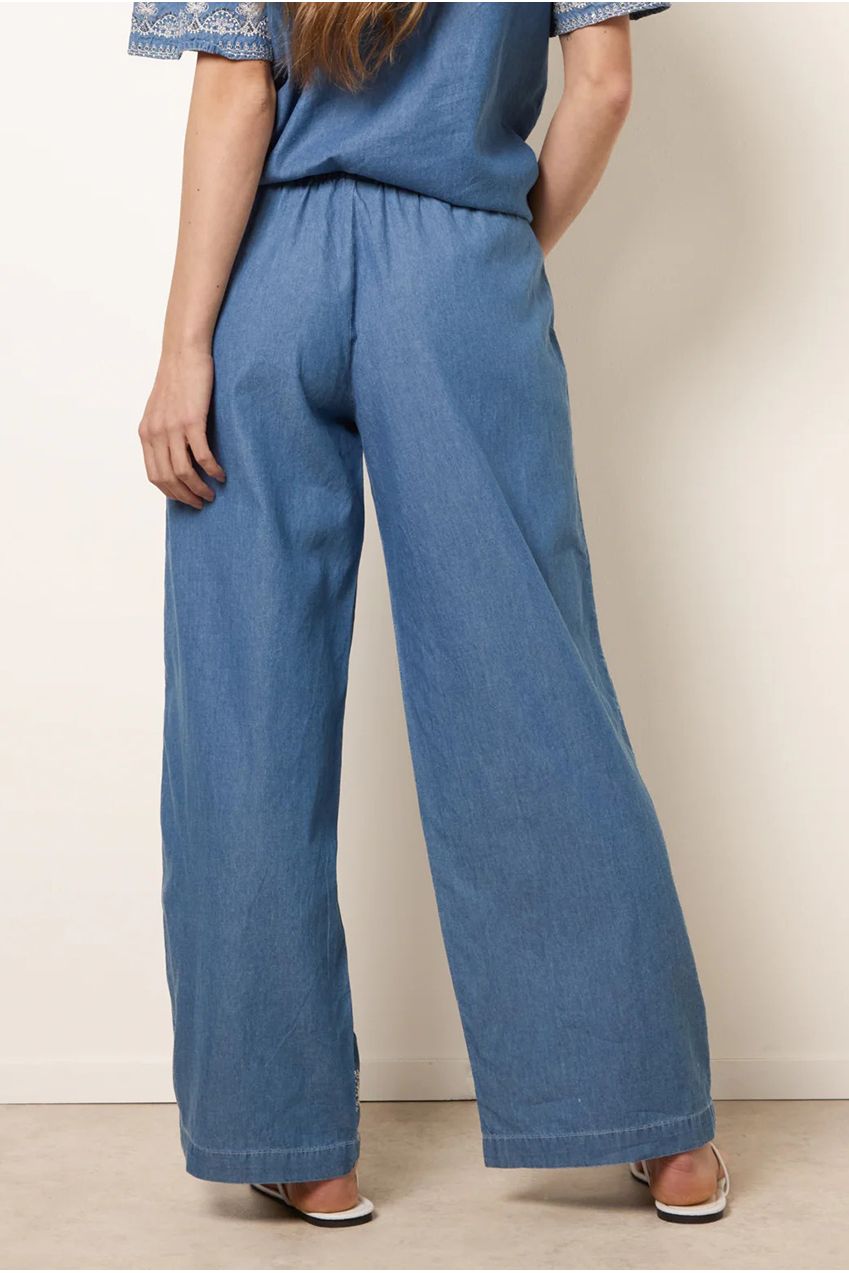 Floral Embroidery Wide-Leg Trousers BV3881018