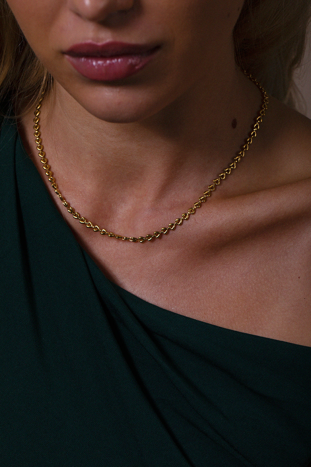 Heart Link Necklace In Gold JE410324