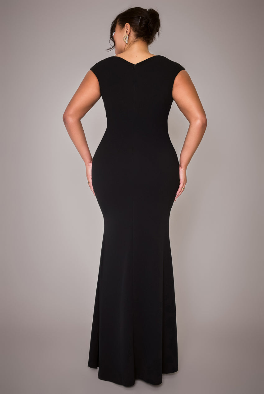 Bardot Pleated Maxi Dress - Black DR1092SCPLUS