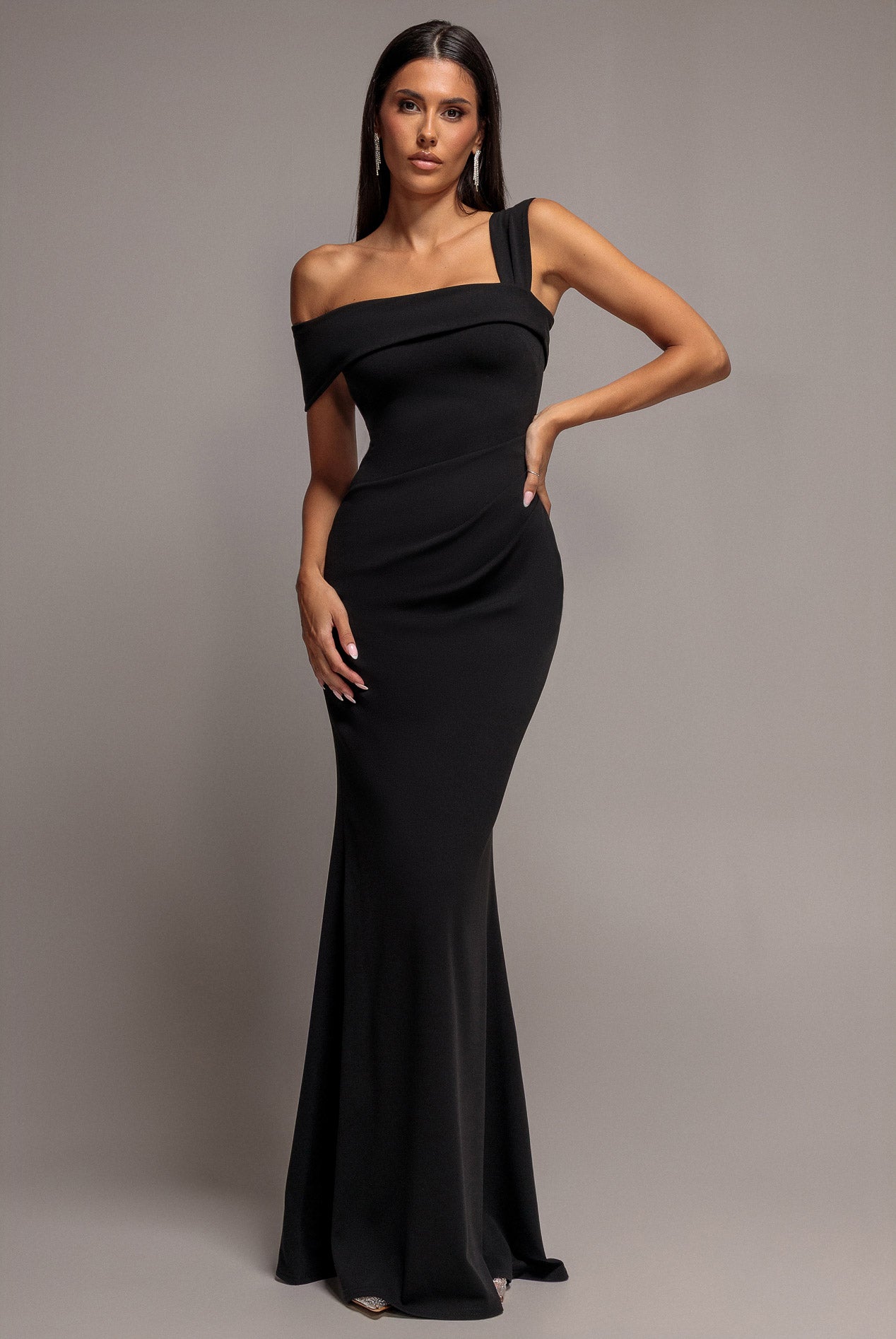 Off The Shoulder Pleated Waist Maxi Dress - Black DR2594