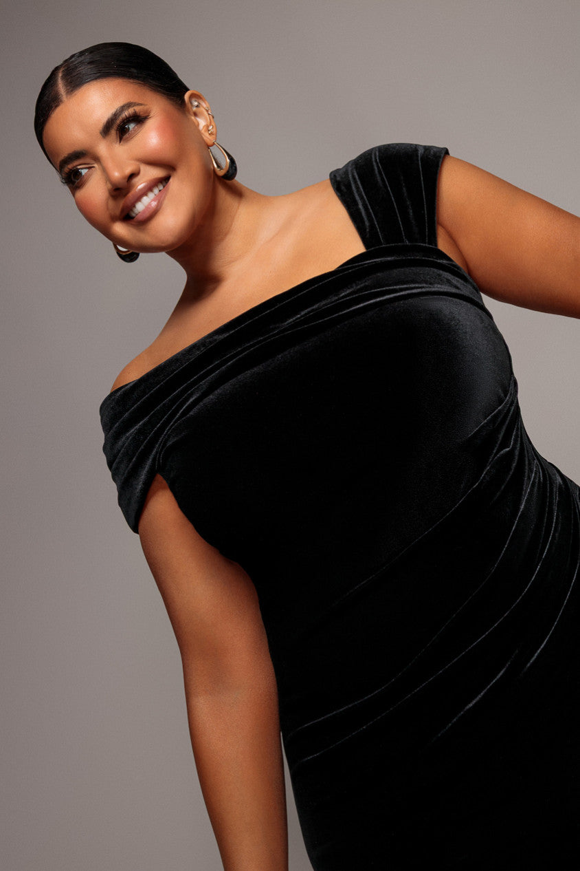 Velvet Pleated One Off Shoulder Maxi Dress - Black DR4578PLUS