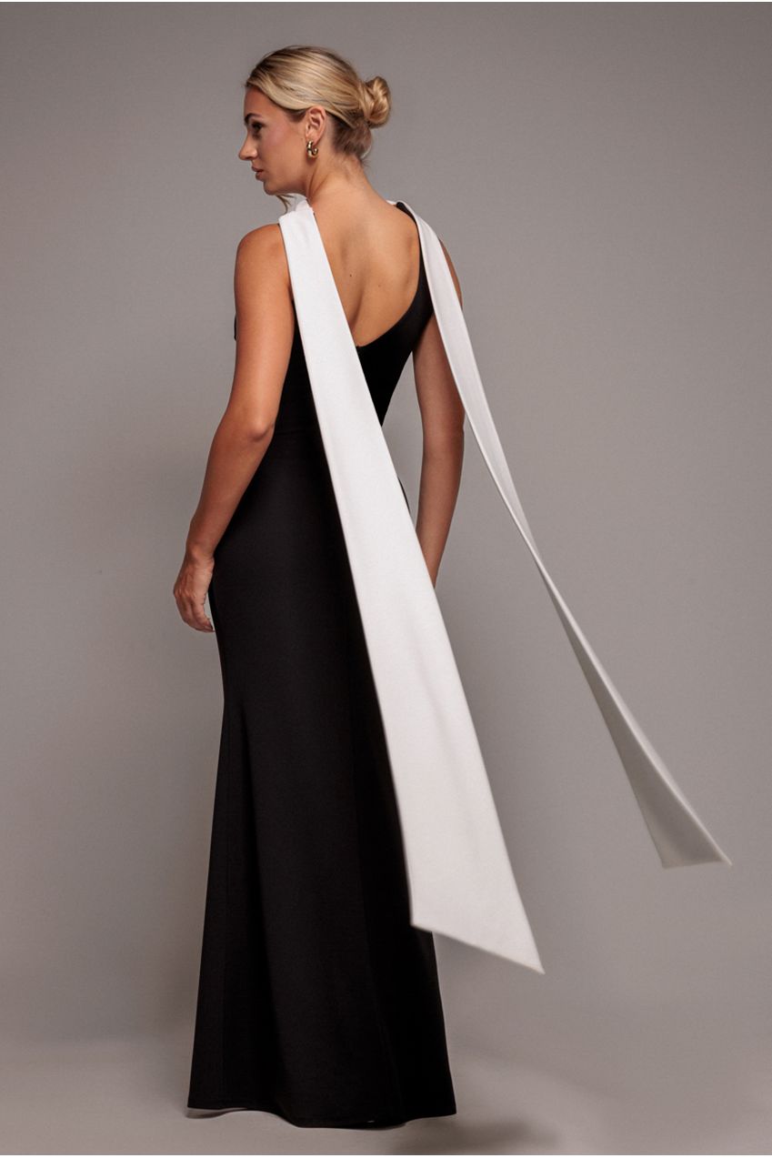 Contrast Crepe Halterneck Maxi Dress With Sash - Black Cream DR5044