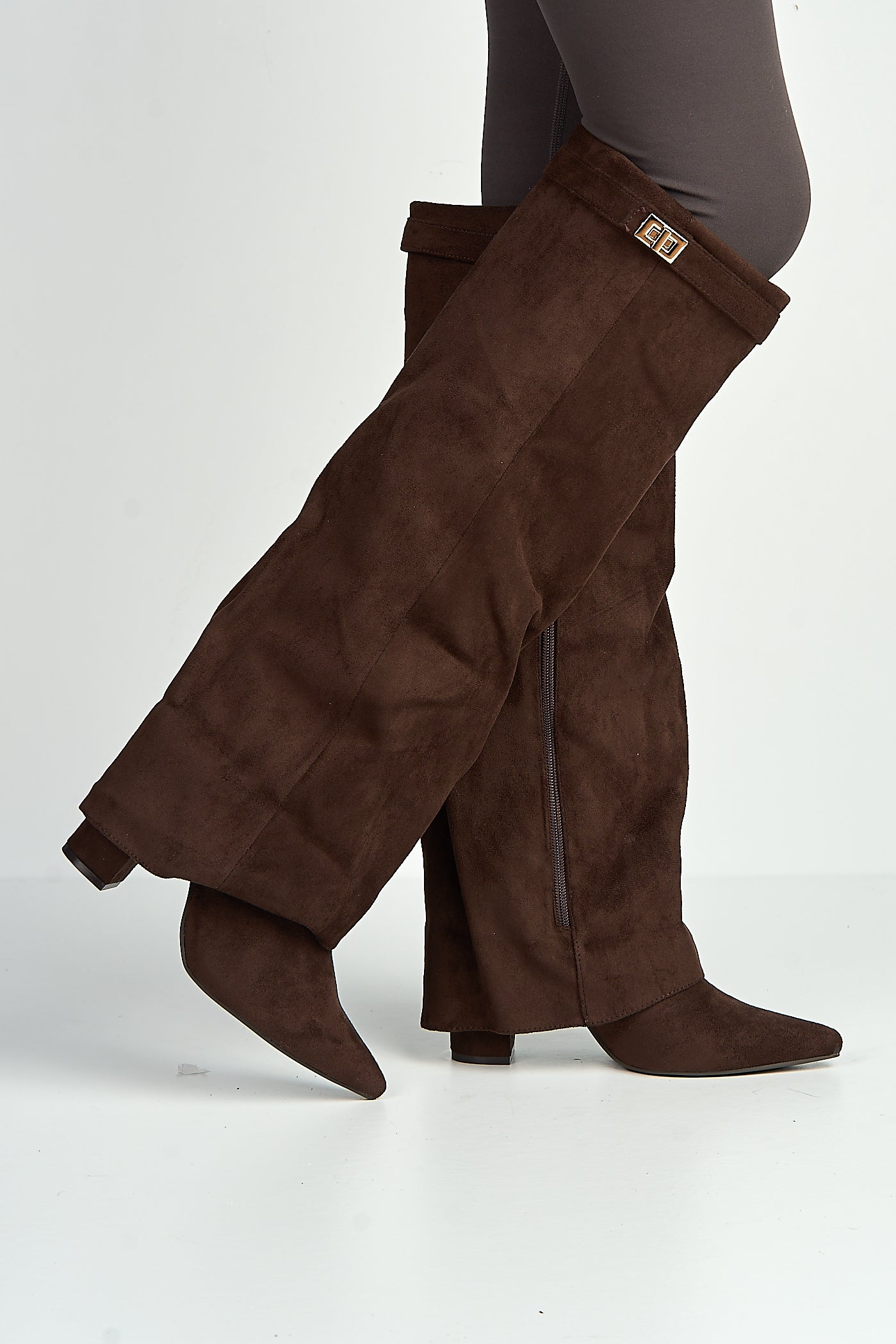 Ayma Knee High Block Heel Gold Trim Buckle Collar Boot In Chocolate RANGER11-CHOC
