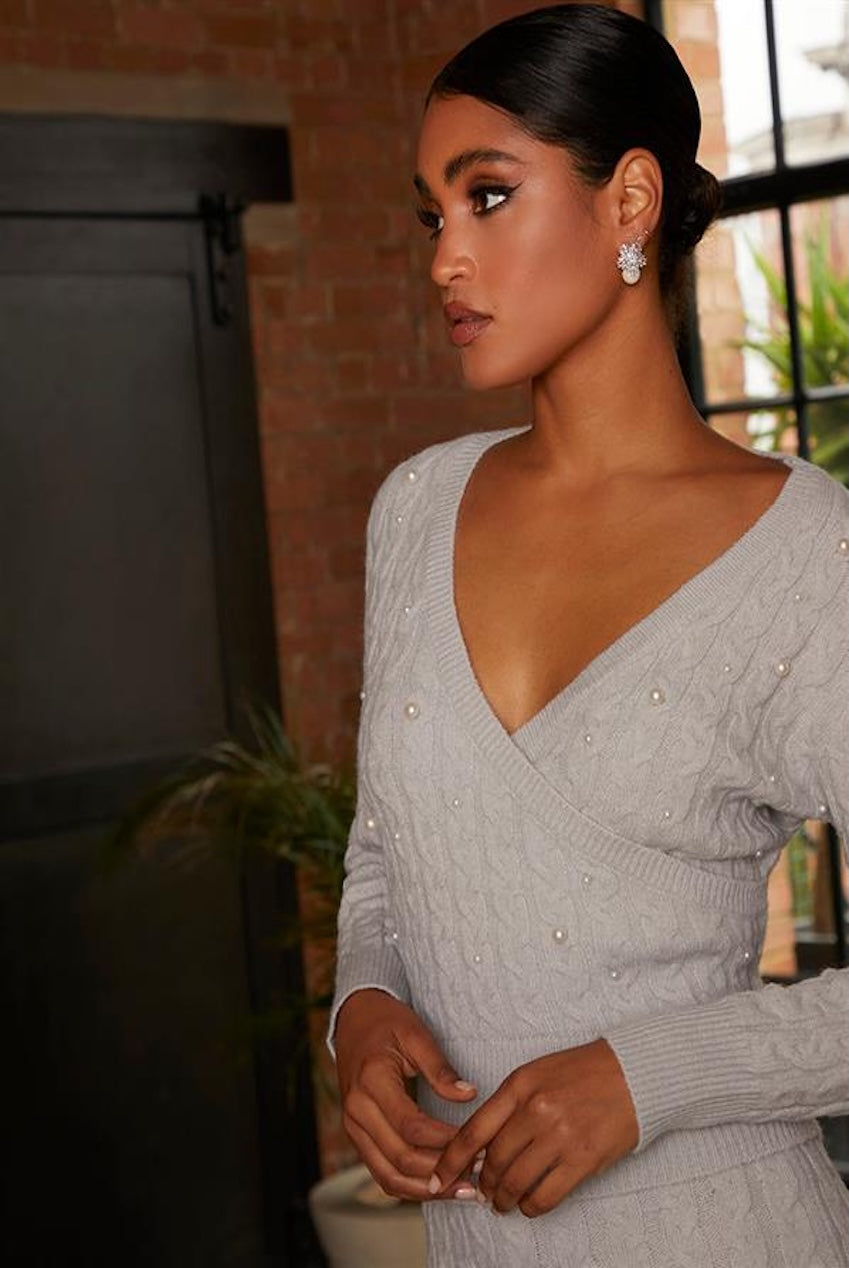 Pearl Detail Cable Knit Wrap Style Jumper In Grey EM303GR