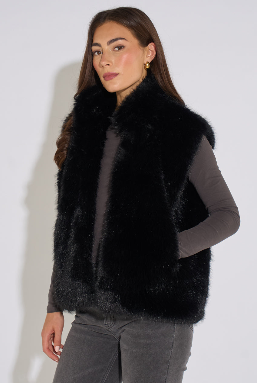 Black Boxy Faux Fur Gilet GL2308