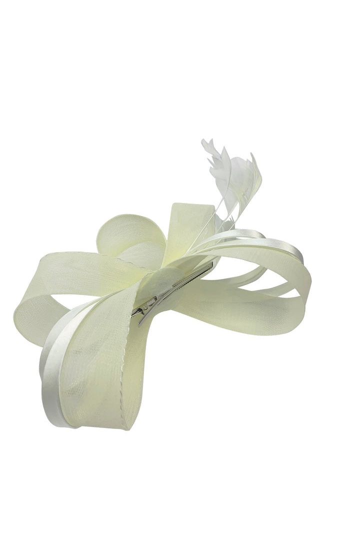 Bow Shaped Fascinator With Satin Loops & Feathers In Cream HA300830