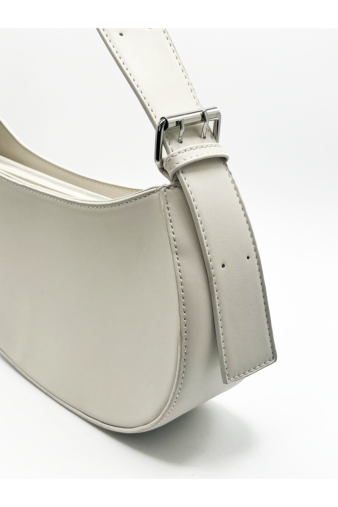 Saddle Bag In Off White HB302030