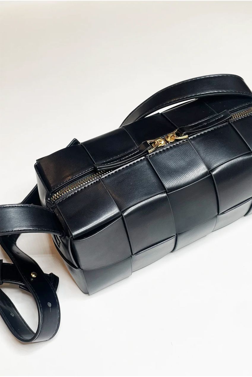 Woven PU Shoulder Bag In Black HB325702