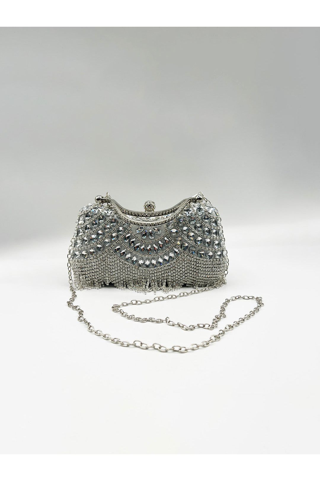 Embellished Fringe Clutch Bag In Silver HB362021
