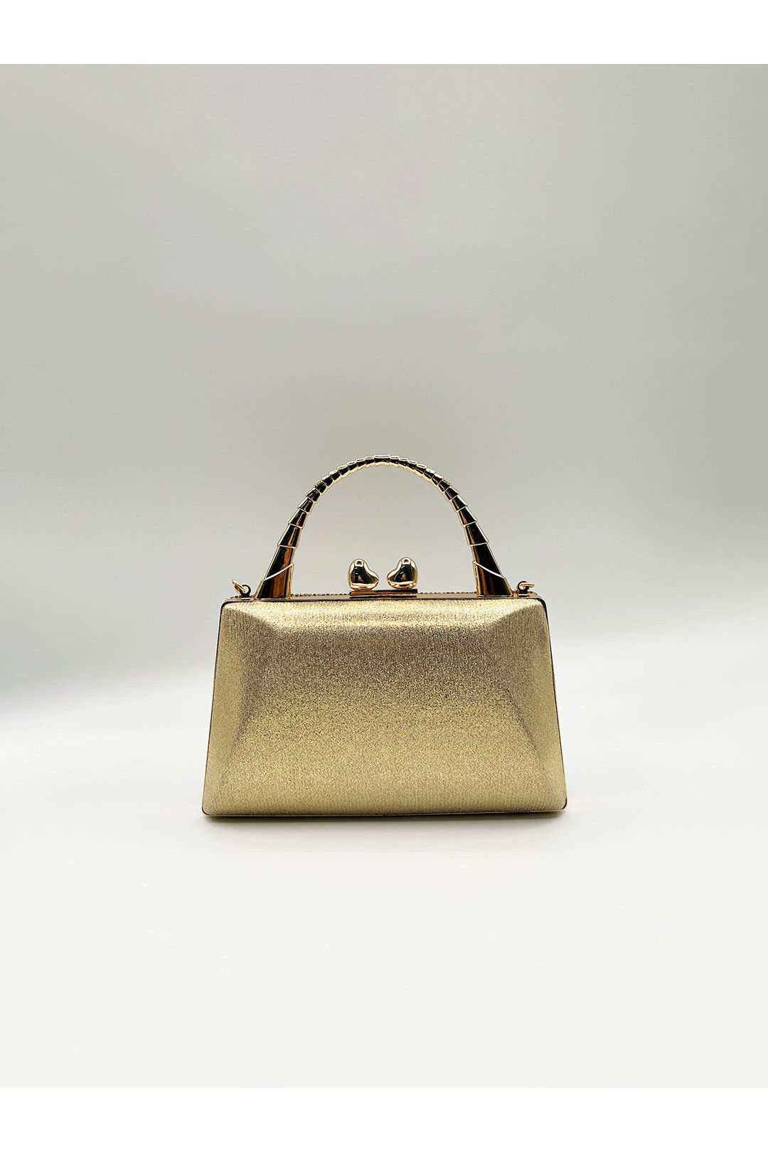 Heart Pearl Clutch Bag In Gold HB362624