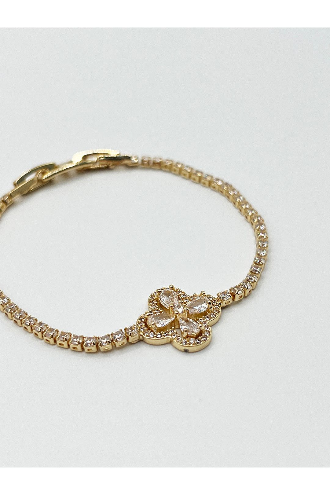 Clover Diamante Bracelet In Gold - Gift Boxed JE411924