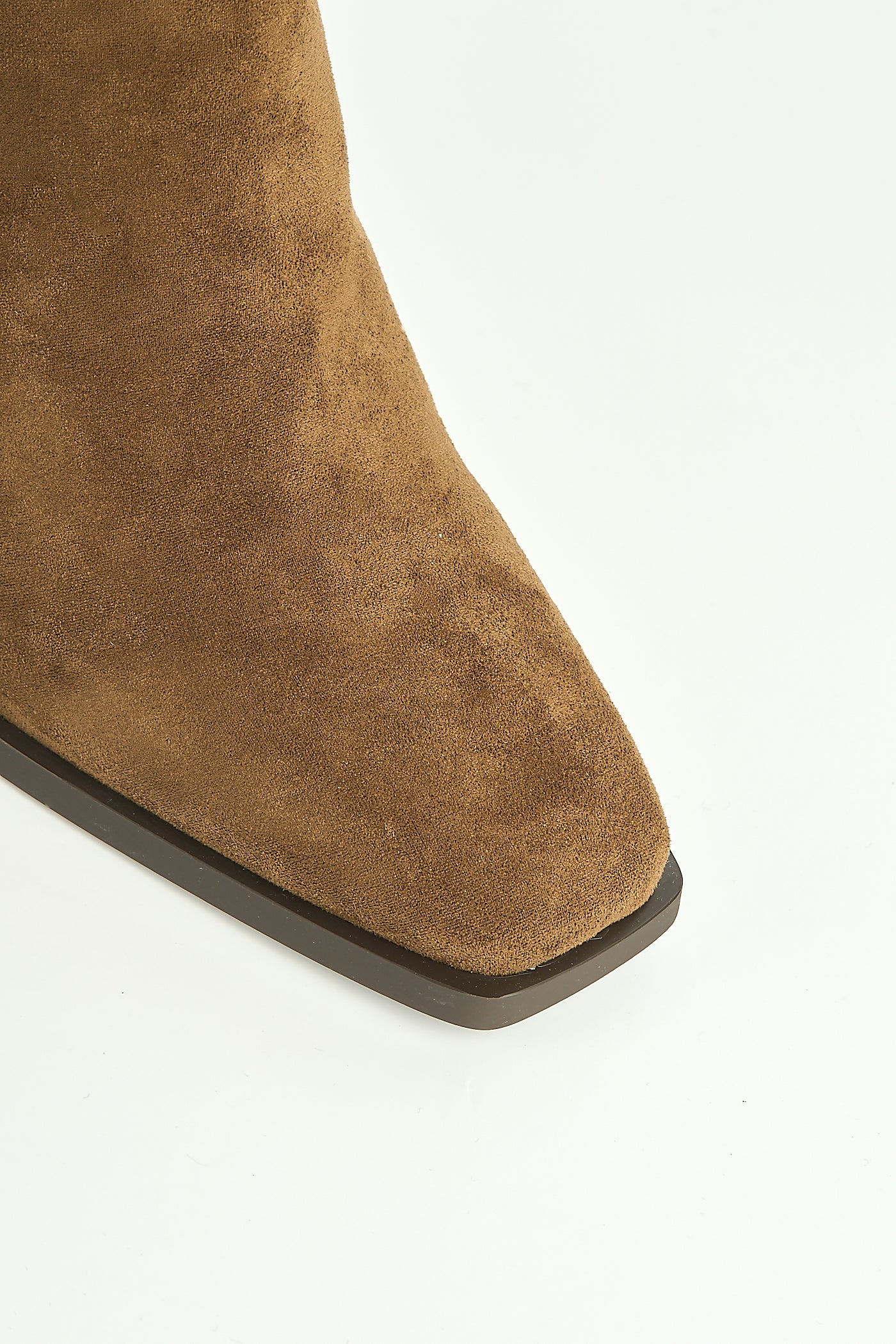 Leilani Gold Buckle Detail Knee High Block Heel Boots In Camel ASTON6-CAMSU