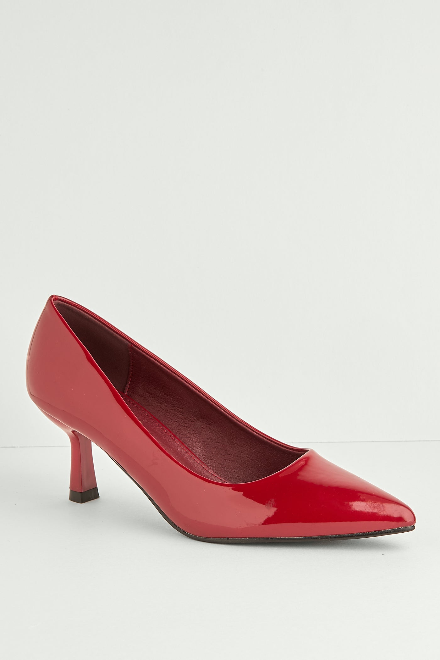 Aranea Pointed Toe Court Shoes In Wine LE-256-WIN