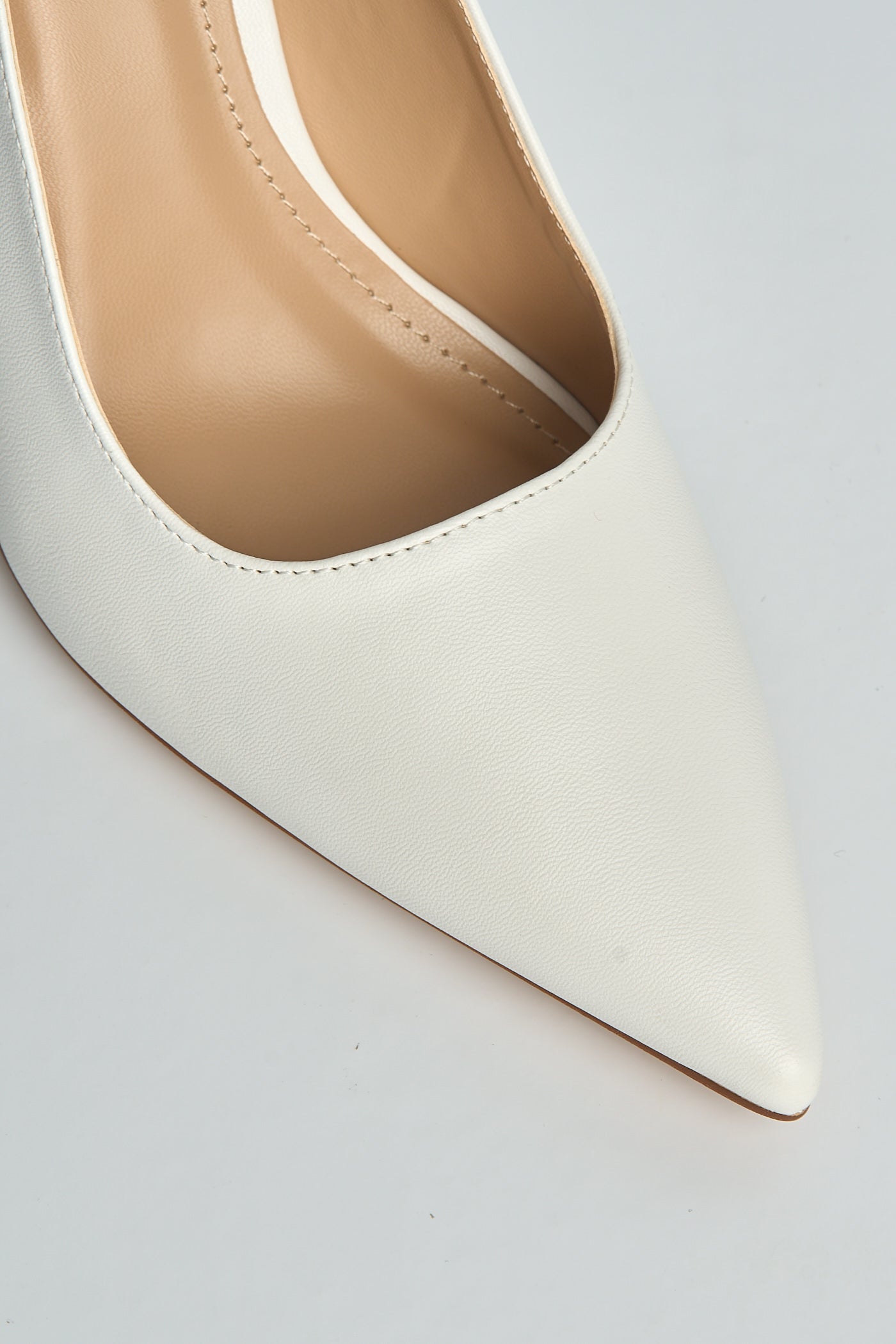 Kayra Pointed Toe Slingback Block Heel Court Shoes In White PU HOGAN1-WHTPU