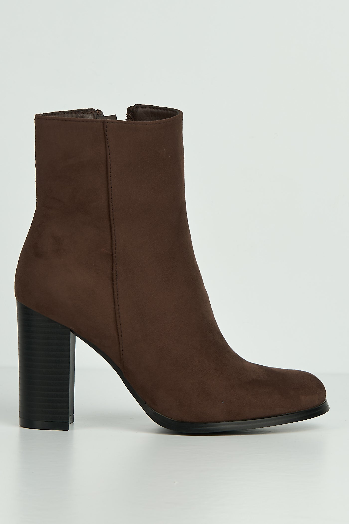 Alathea Round Toe Block Heel Ankle Boots In Chocolate LS9810-CHOC