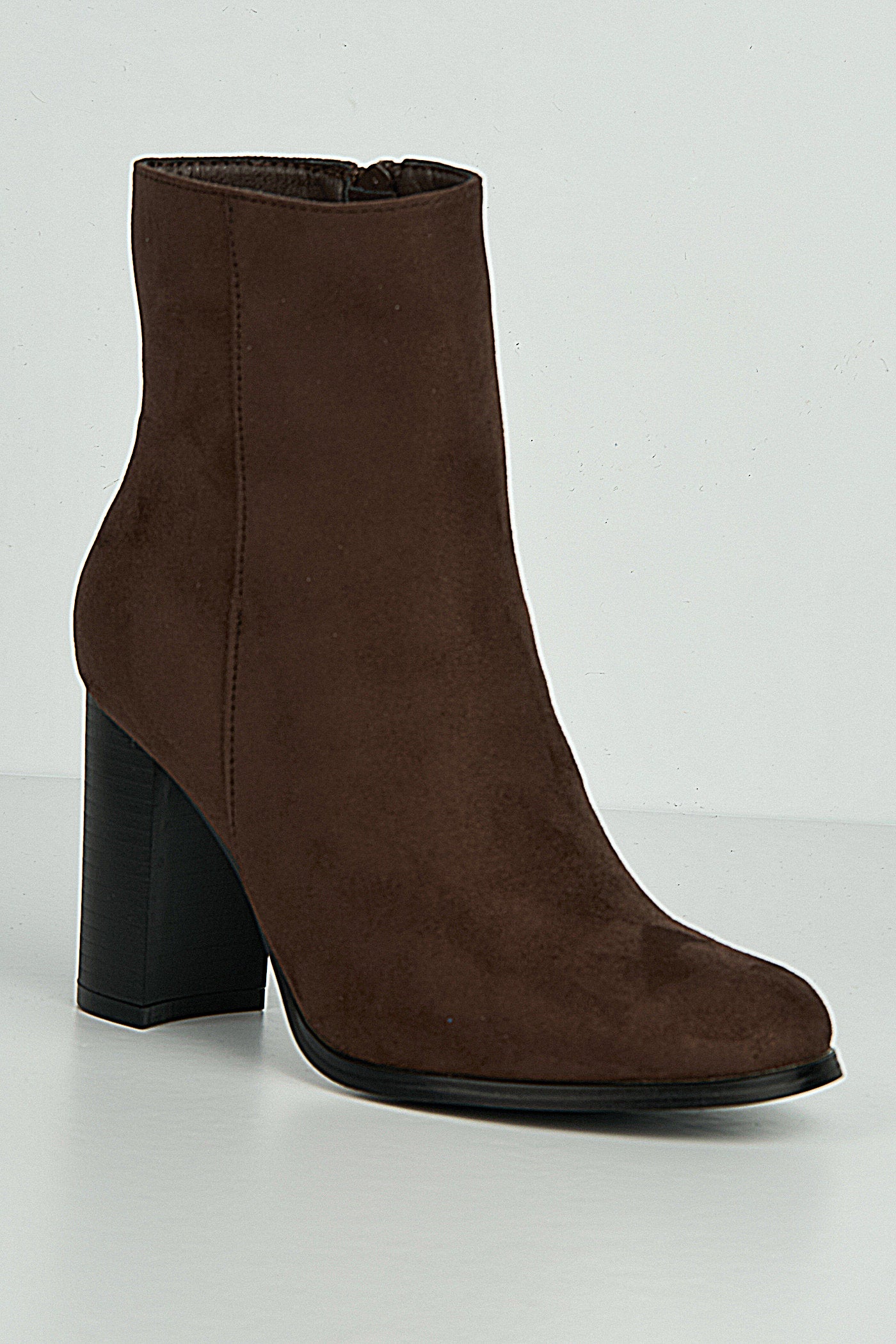 Alathea Round Toe Block Heel Ankle Boots In Chocolate LS9810-CHOC