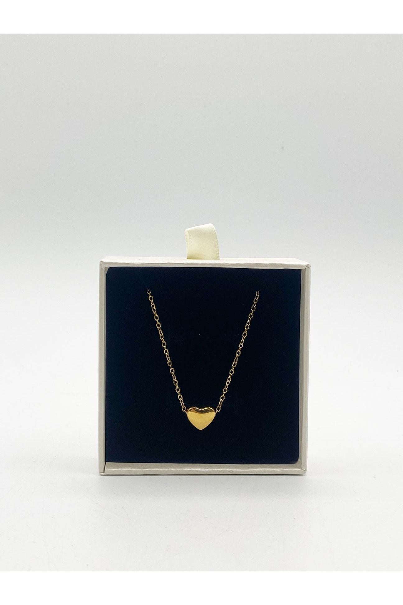 Small Heart Necklace In Gold JE400224