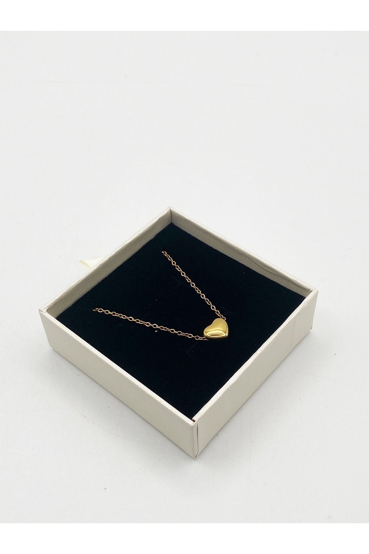 Small Heart Necklace In Gold JE400224
