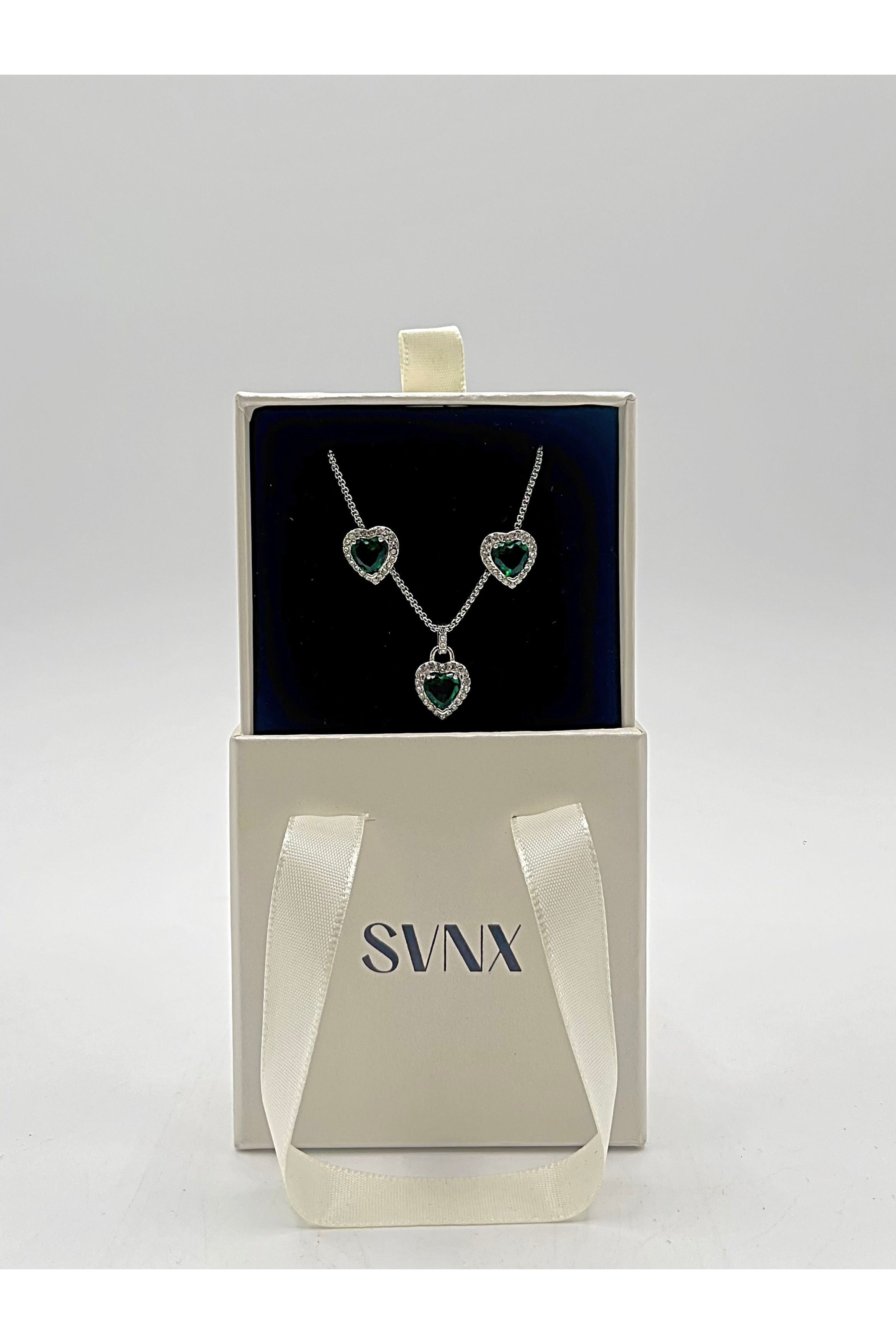 Green Diamante Heart Necklace And Earrings Set In Silver JE400421